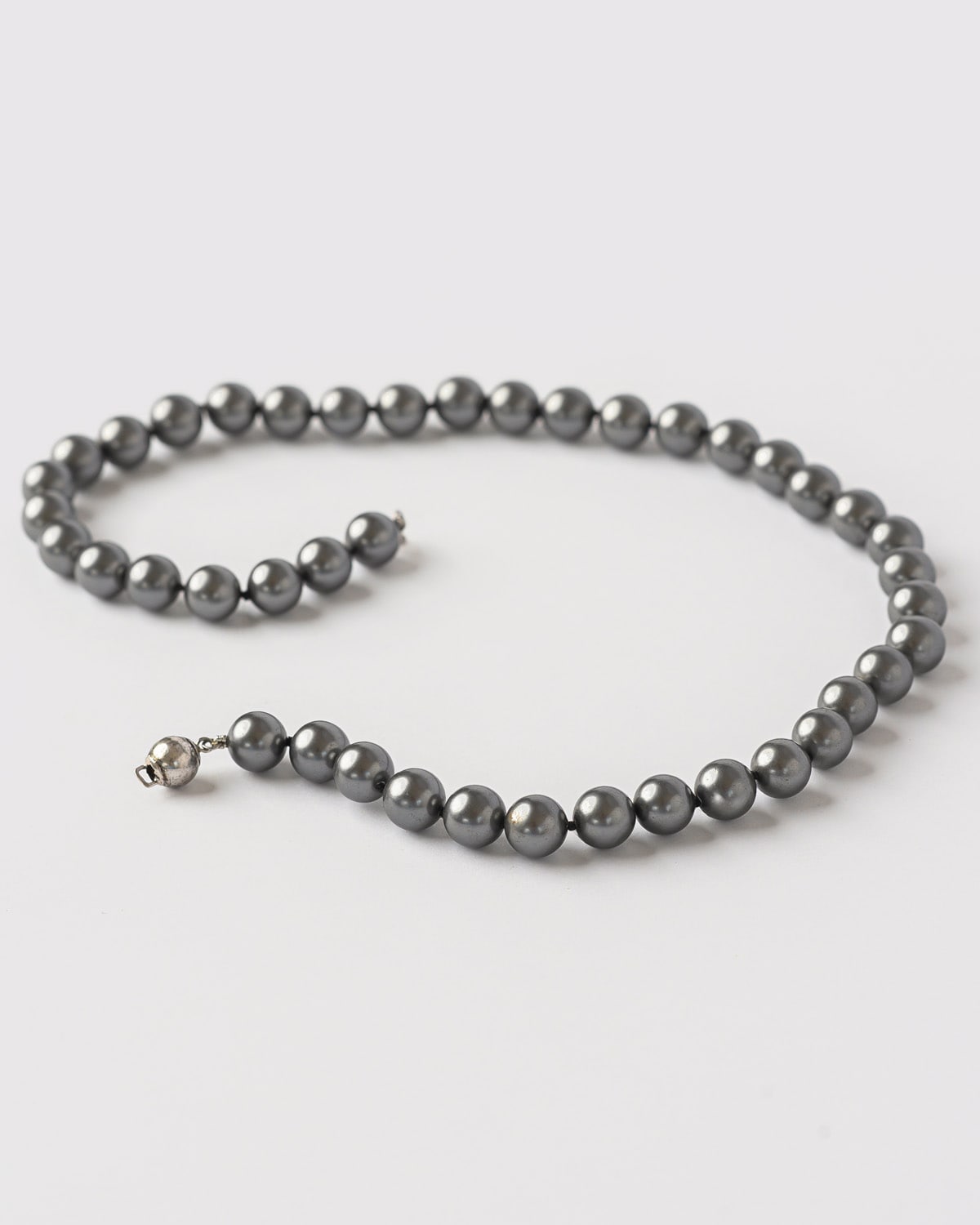 BLACK PEARLS NECKLACE