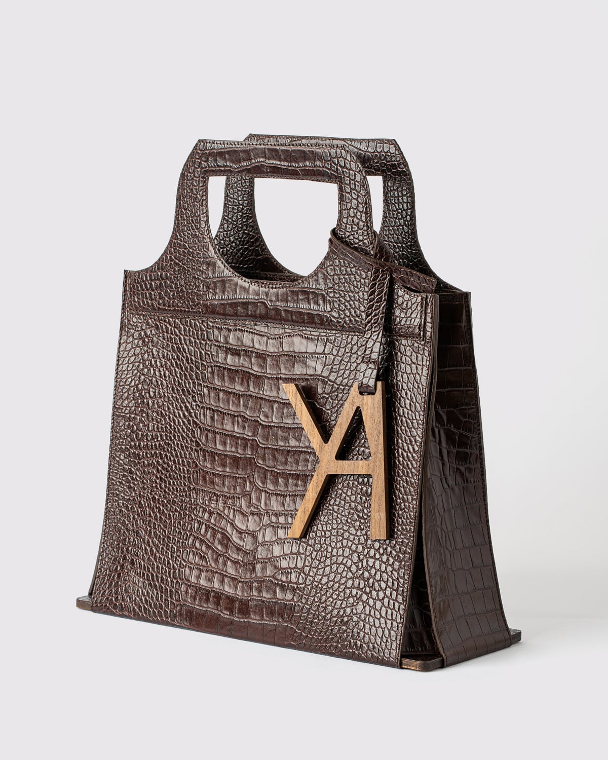 YVA WALNUT • BROWN