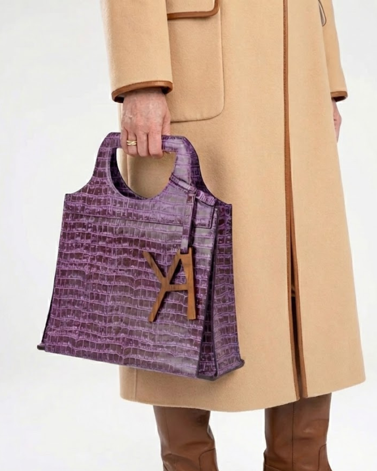 YVA WALNUT • PURPLE