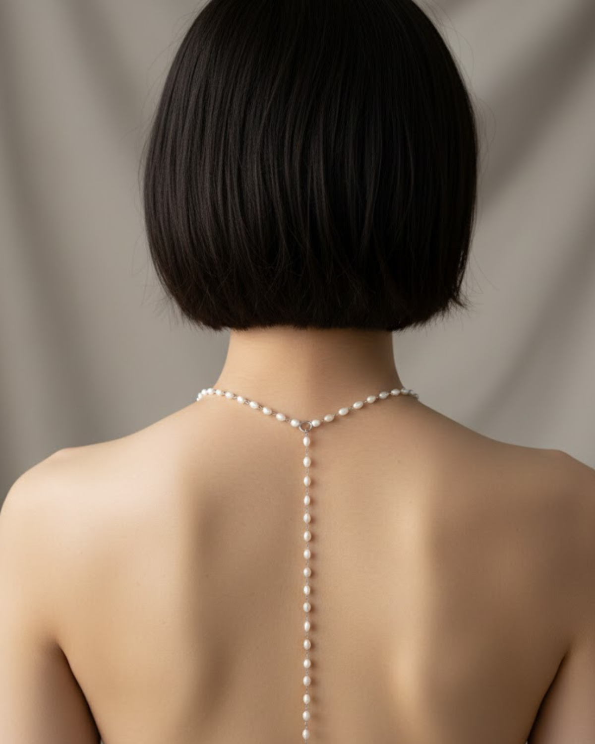 WHITE PEARLS NECKLACE
