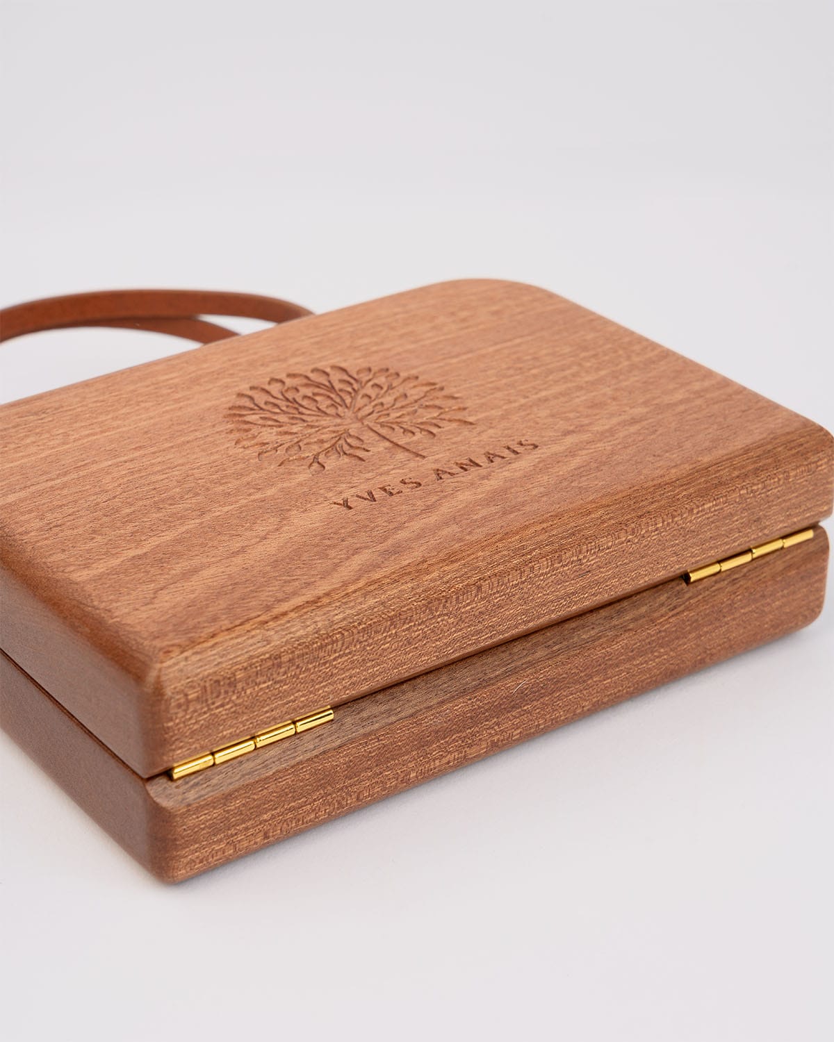 NEEMY MAHOGANY • RED SNAKE