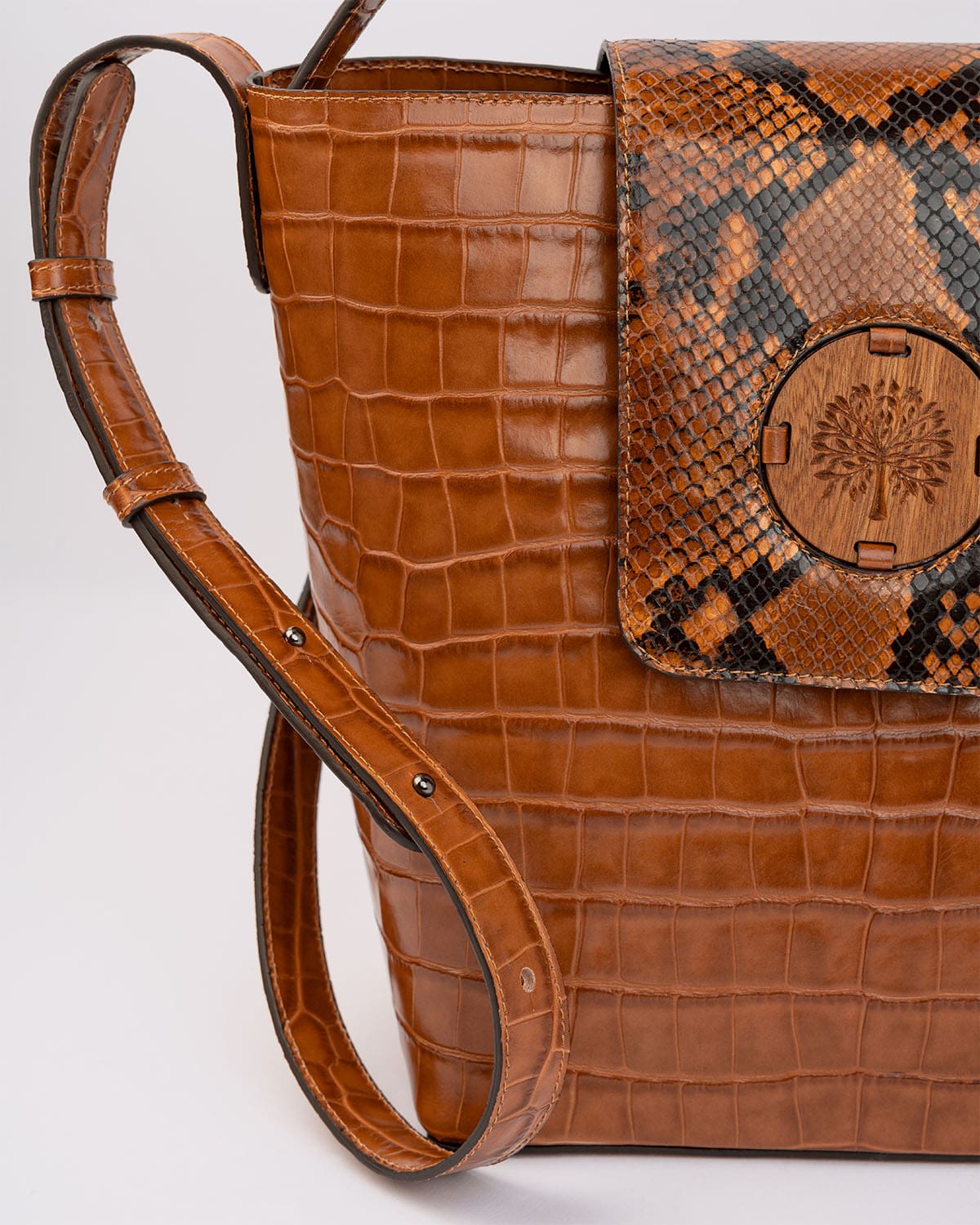 LIVET BUCKET • CARAMEL