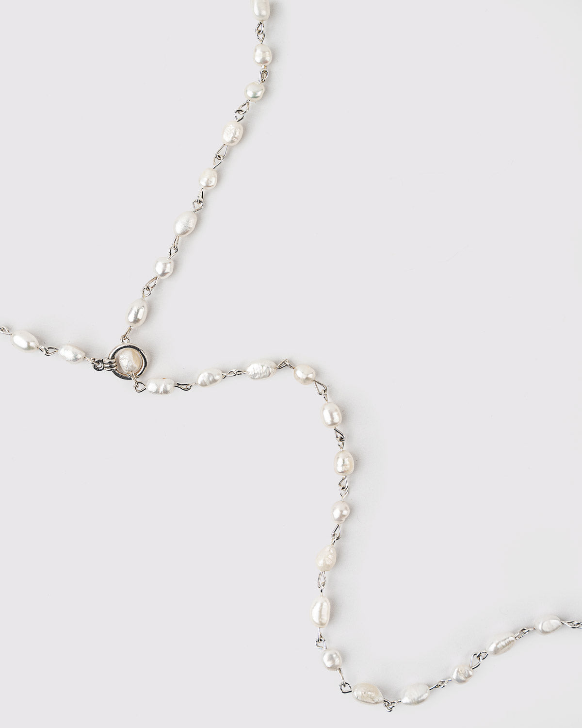 WHITE PEARLS NECKLACE