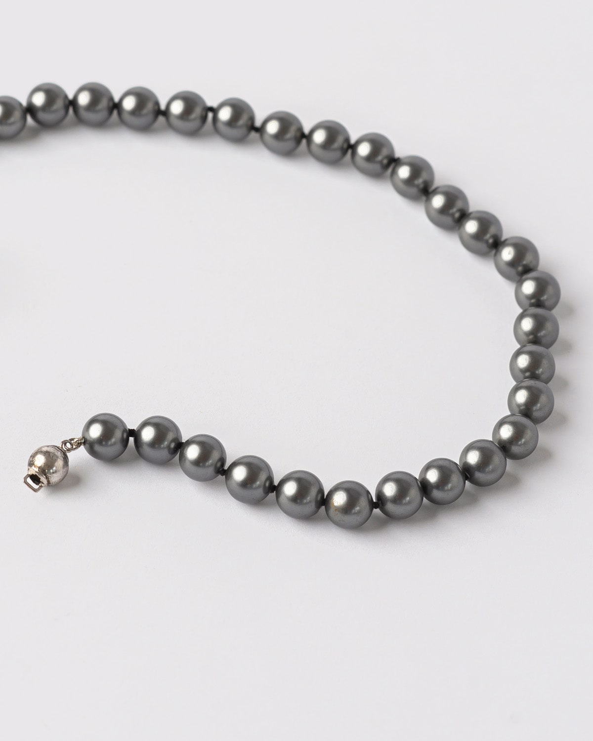 BLACK PEARLS NECKLACE